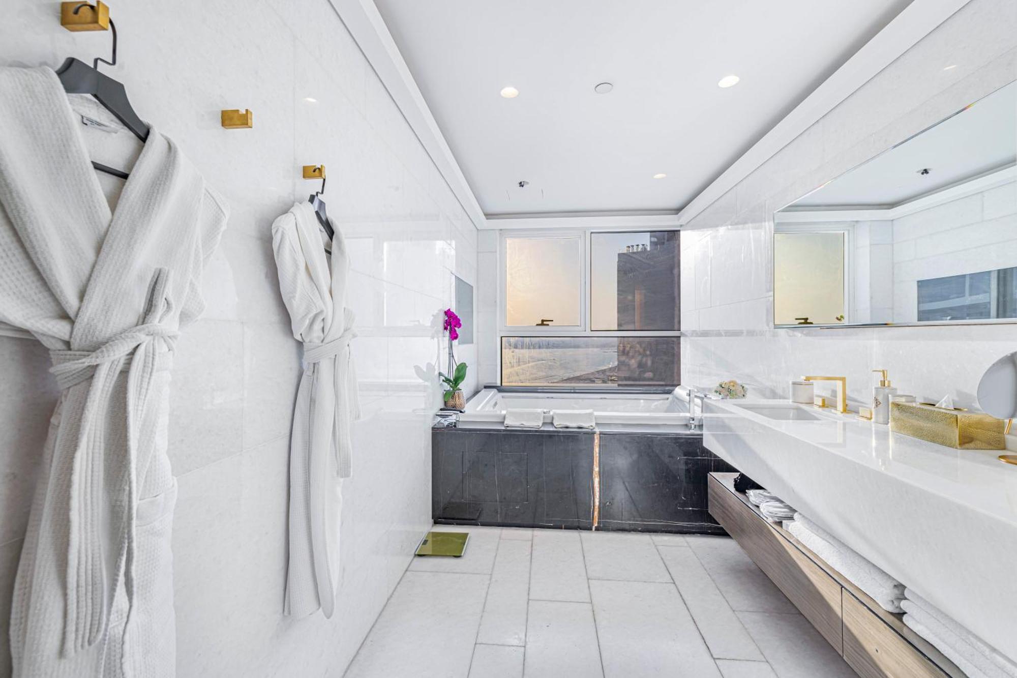 Five Palm Jumeirah 2Br Luxury Penthouse , Full Marina See View With Private Pool Dubaj Exteriér fotografie